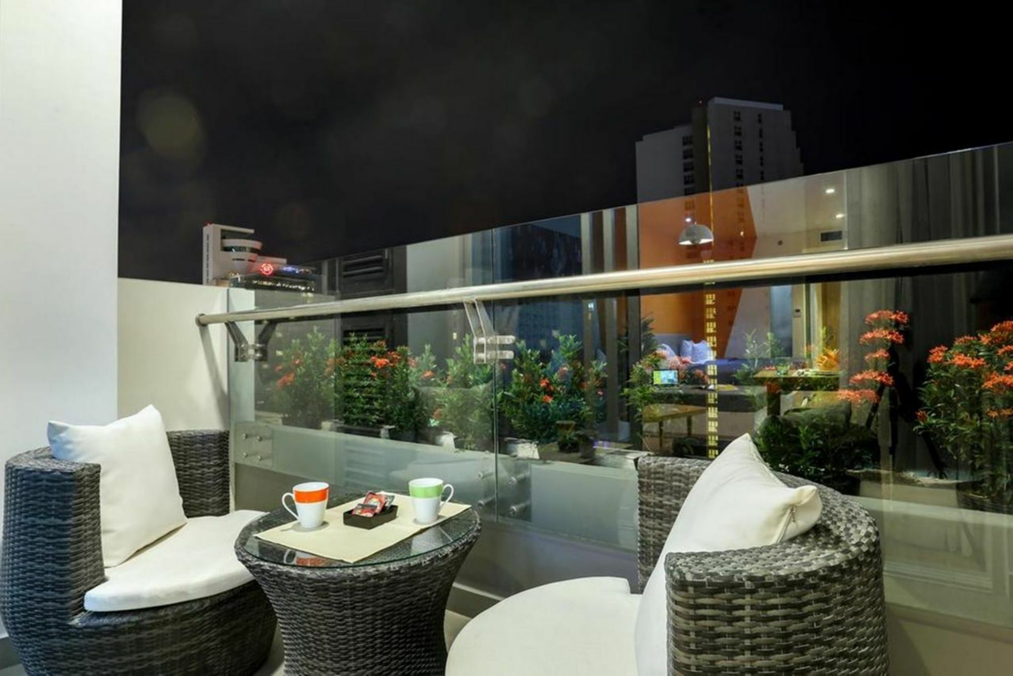Parama Apartments Balcony Beachfront Nha Trang Buitenkant foto