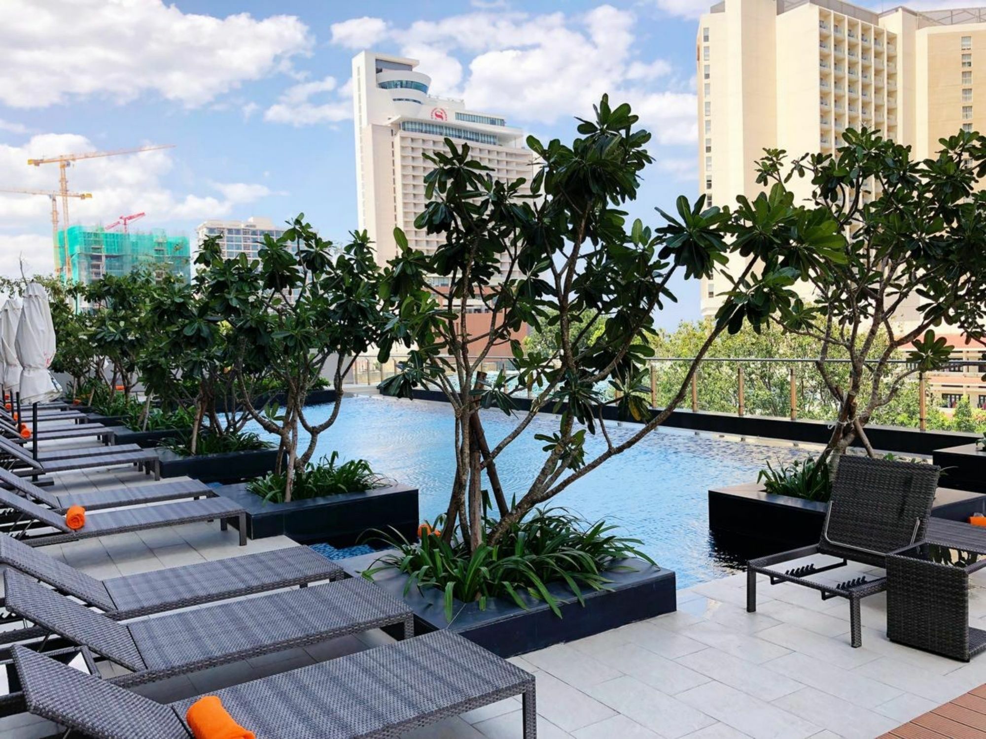 Parama Apartments Balcony Beachfront Nha Trang Buitenkant foto